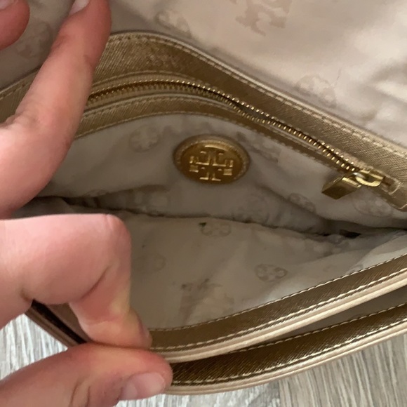 TORY BURCH leather gold clutch - Picture 4 of 11